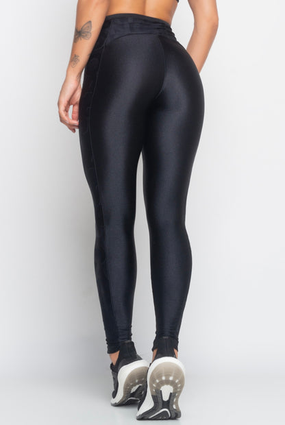 ANGE CALÇA LEGGING PRETA COM BRILHO E TEXTURA FLIP